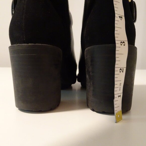 Zara Gold Buckle Detail Ankle Block-heeled Ankle Booties | Black | Size 36 - Picture 10 of 12